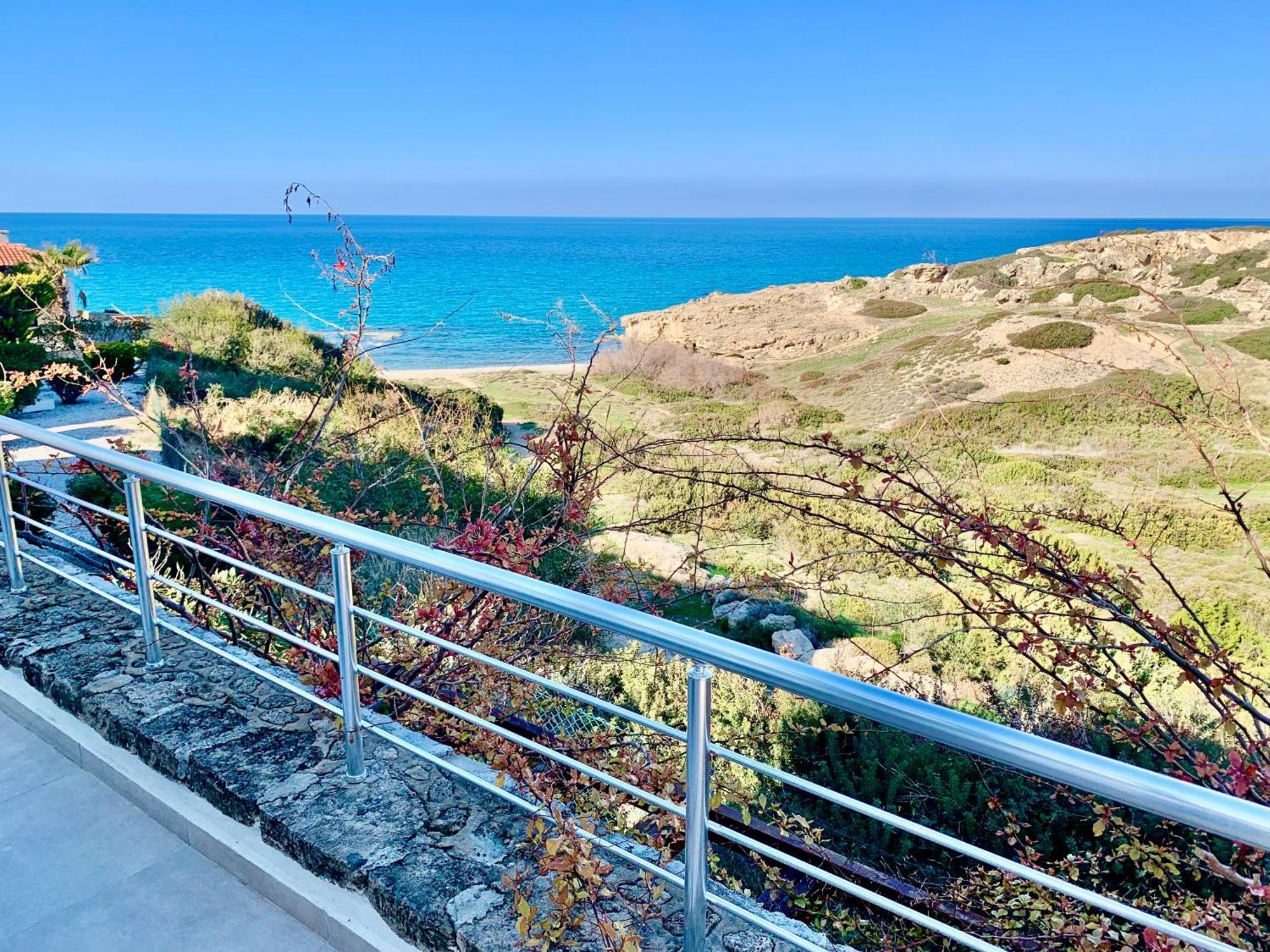 Boho Bay Apartment Akanthou Exterior photo